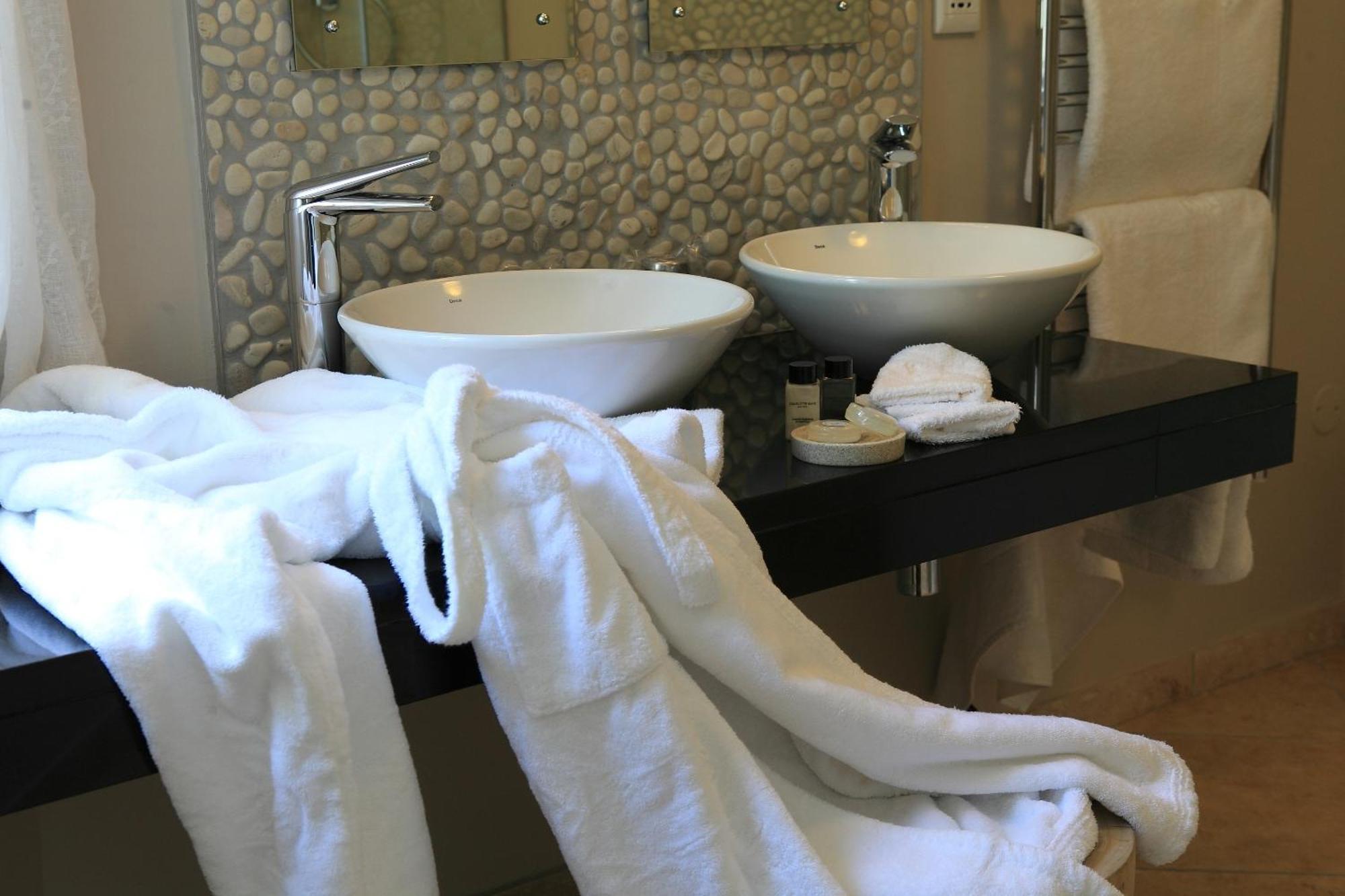 Periwinkle Lodge Guest House Plettenbergbaai Buitenkant foto