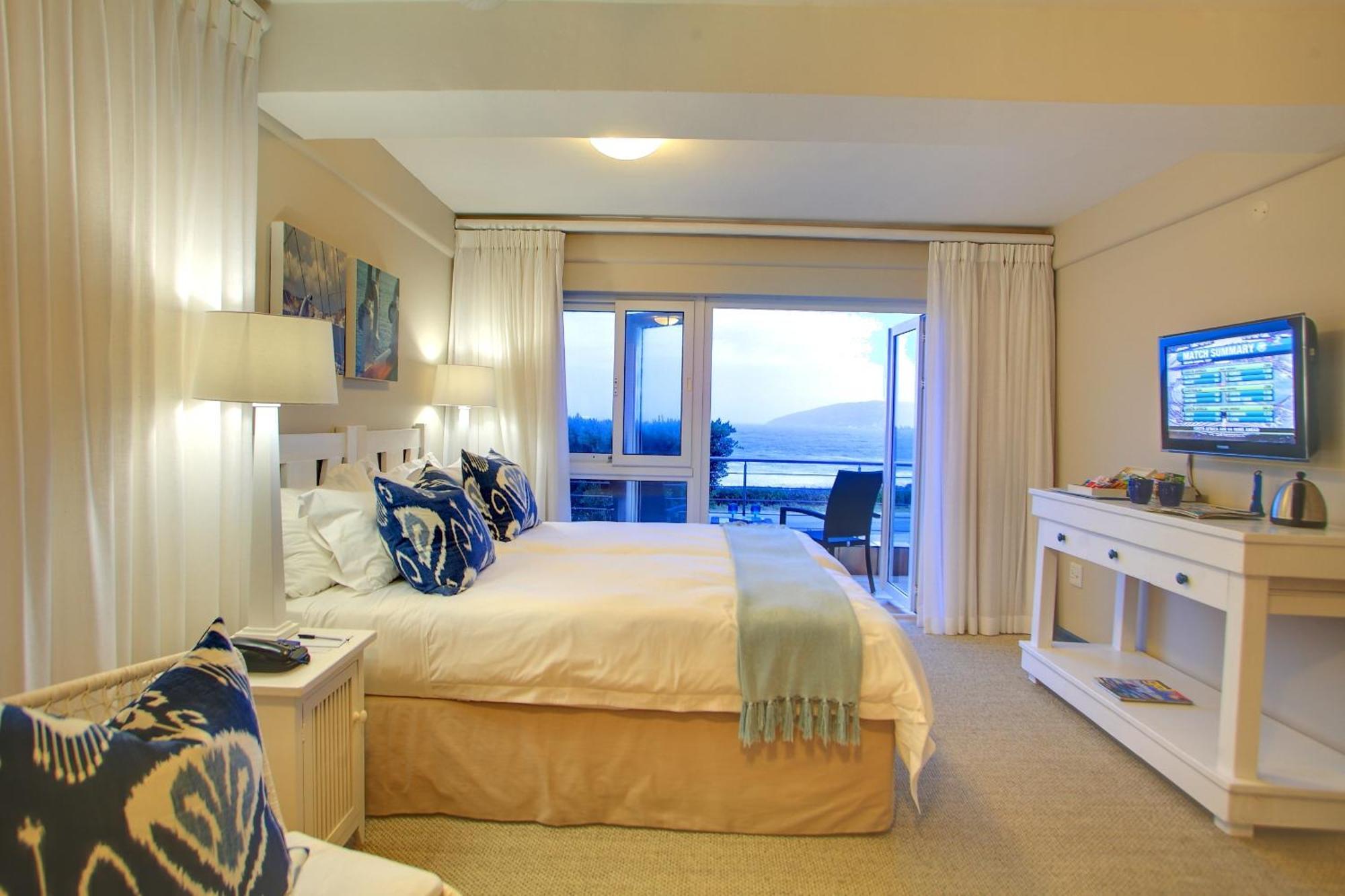 Periwinkle Lodge Guest House Plettenbergbaai Buitenkant foto
