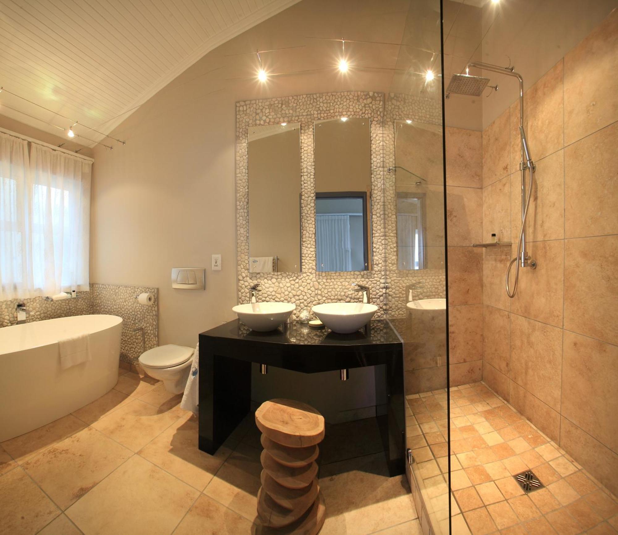 Periwinkle Lodge Guest House Plettenbergbaai Buitenkant foto